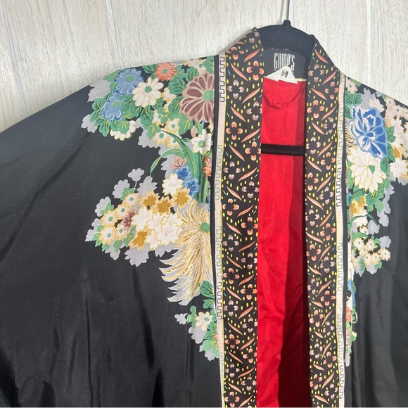 Gumps Black floral with red lining silk kimono - Picture 5 of 7